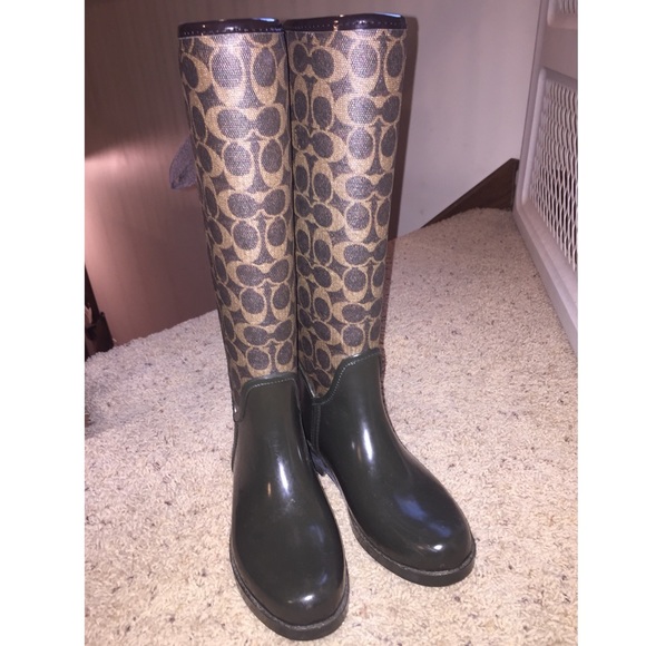 Coach tall, lace up back rain boots. Size 6 - Picture 1 of 2